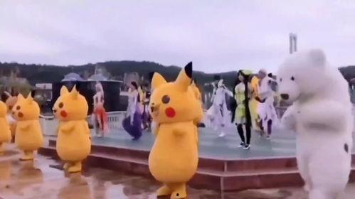 成人扮演儿童搞笑视频,成人演绎搞笑儿童角色，欢乐无限